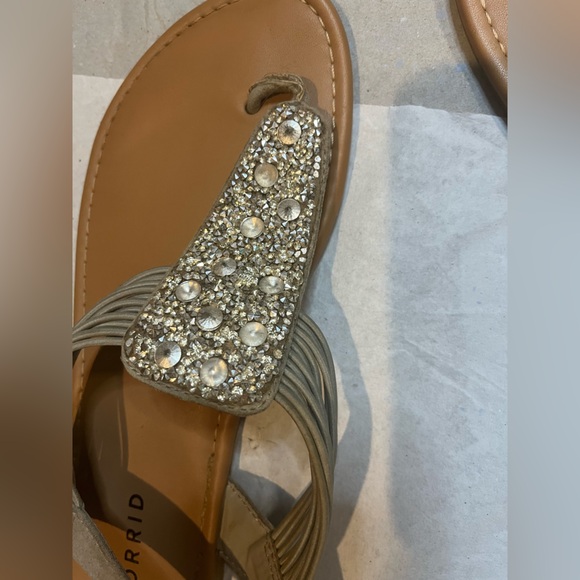 Torrid Grey Elastic T Strap Slingback Faux Suede Stretchy Bling Sandals Sz 10WW - Picture 12 of 14